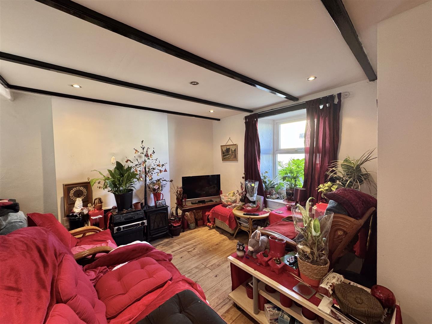 2 bed property in Richmond Hill, Truro